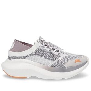 STEVE MADDEN ELEVATE 3 GREY WHITE. SIZE 8